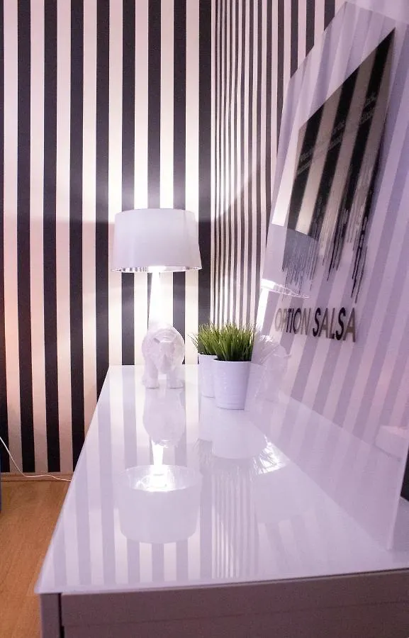Como Design-Apartment Close To Isar River Area - Centrally Located Tyskland