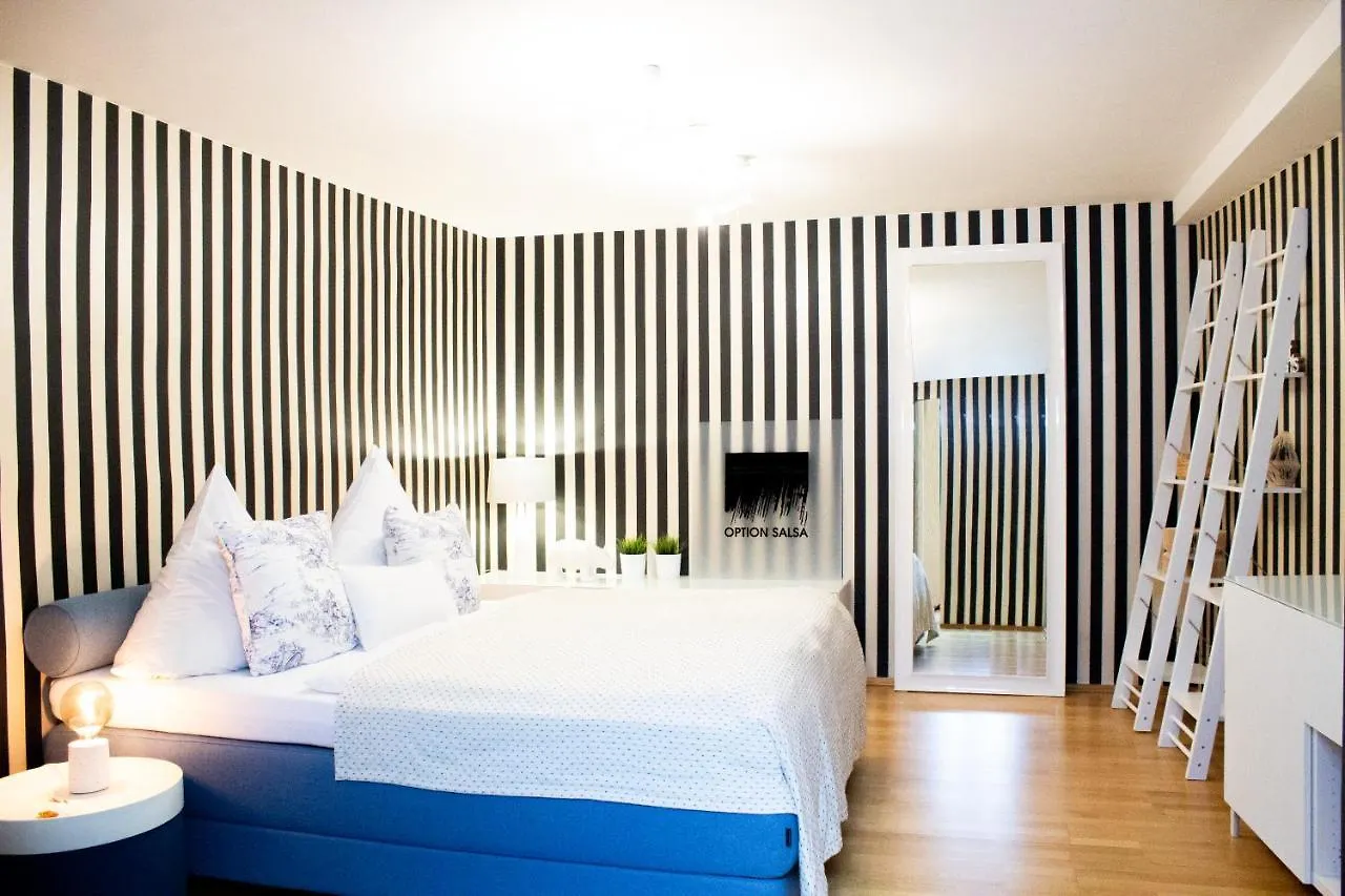 Como Design-Apartment Close To Isar River Area - Centrally Located Lägenhet München