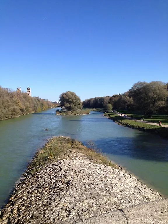 Como Design-Apartment Close To Isar River Area - Centrally Located
